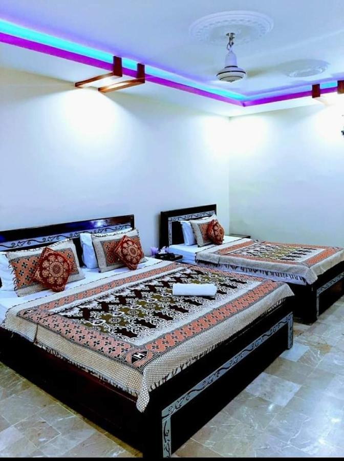 Galaxy Palace Near Millennium Mall Карачи Экстерьер фото
